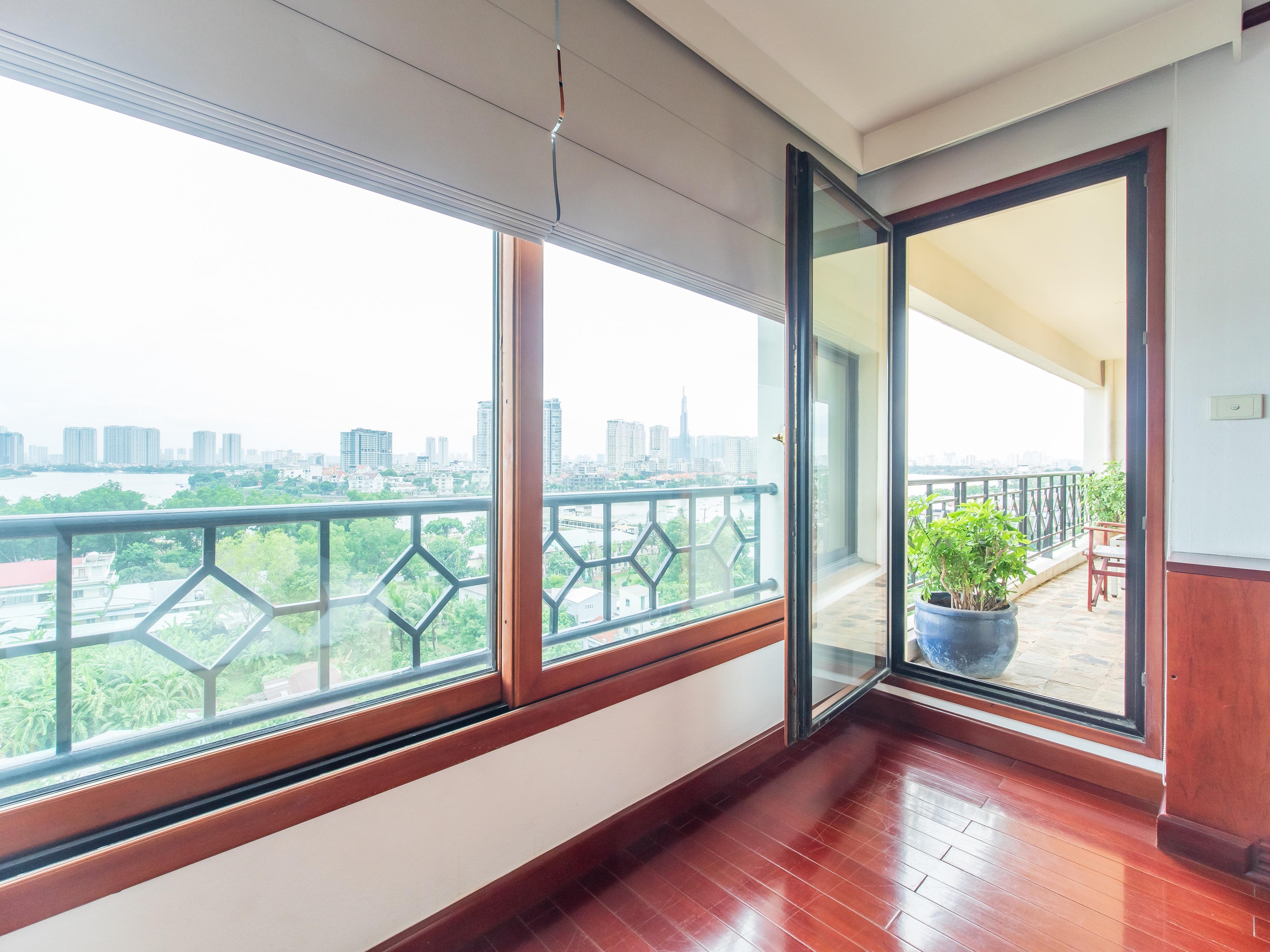 Saigon Domaine Luxury Residences Хошимин Екстериор снимка