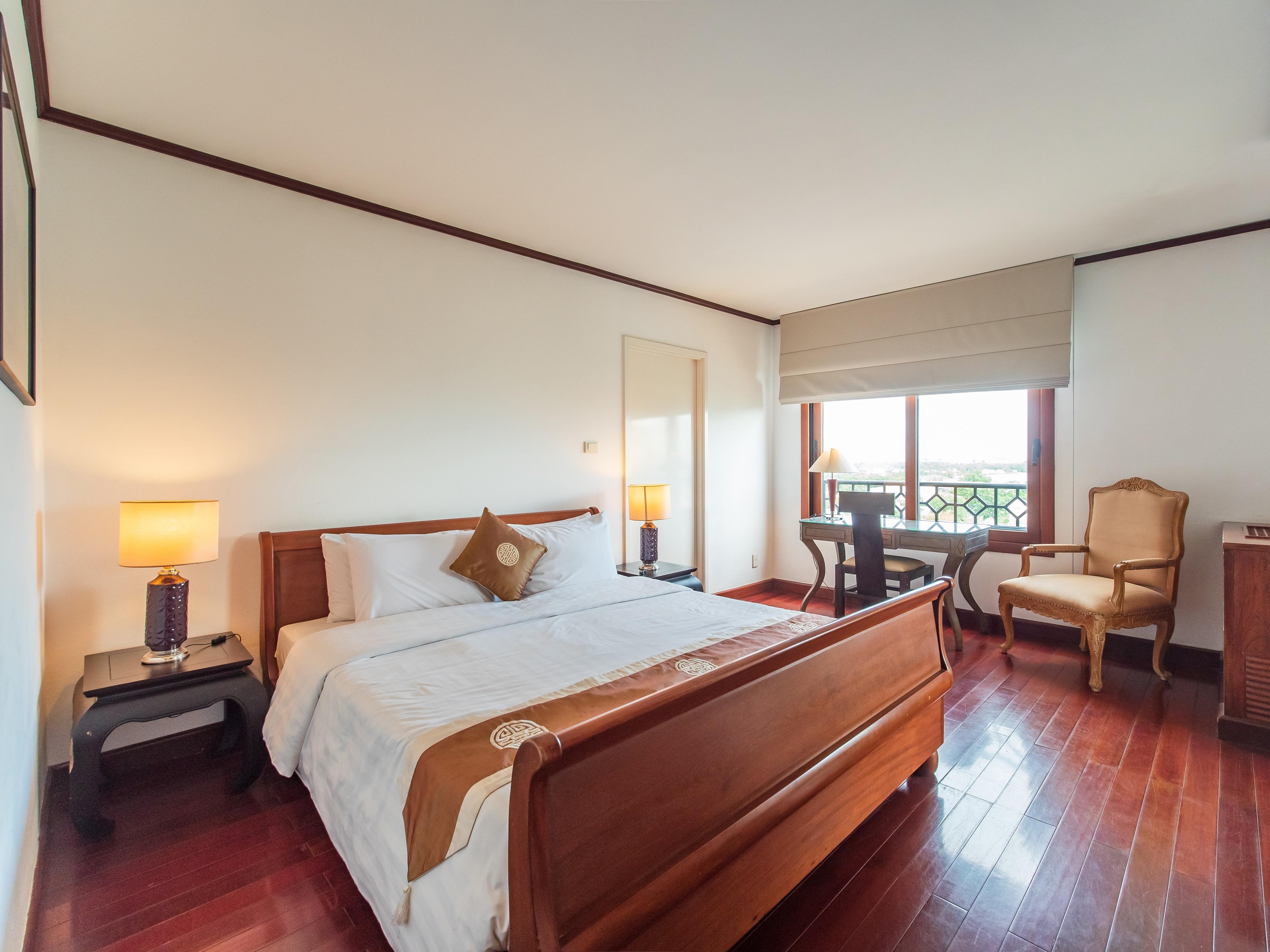 Saigon Domaine Luxury Residences Хошимин Екстериор снимка