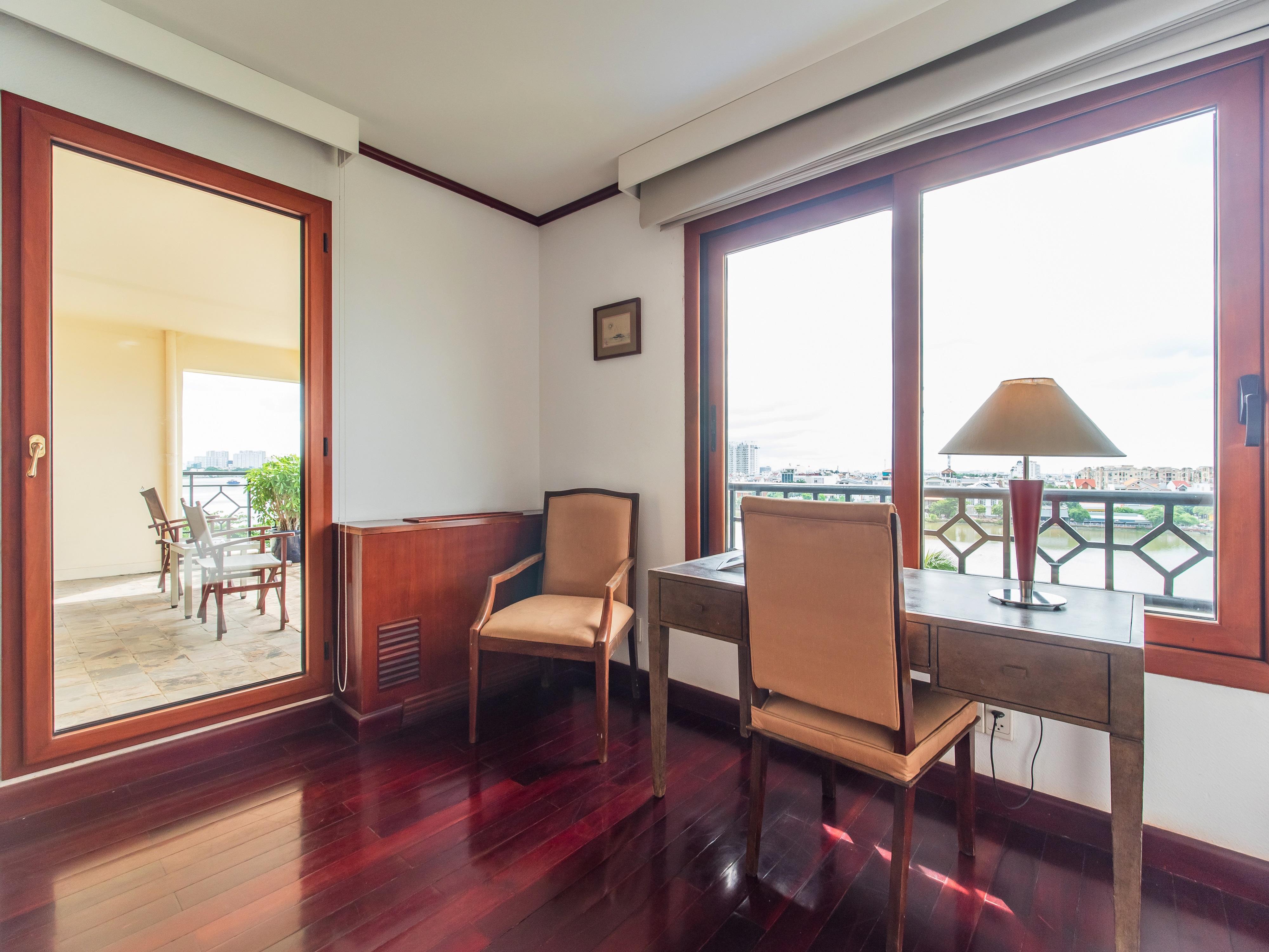 Saigon Domaine Luxury Residences Хошимин Екстериор снимка