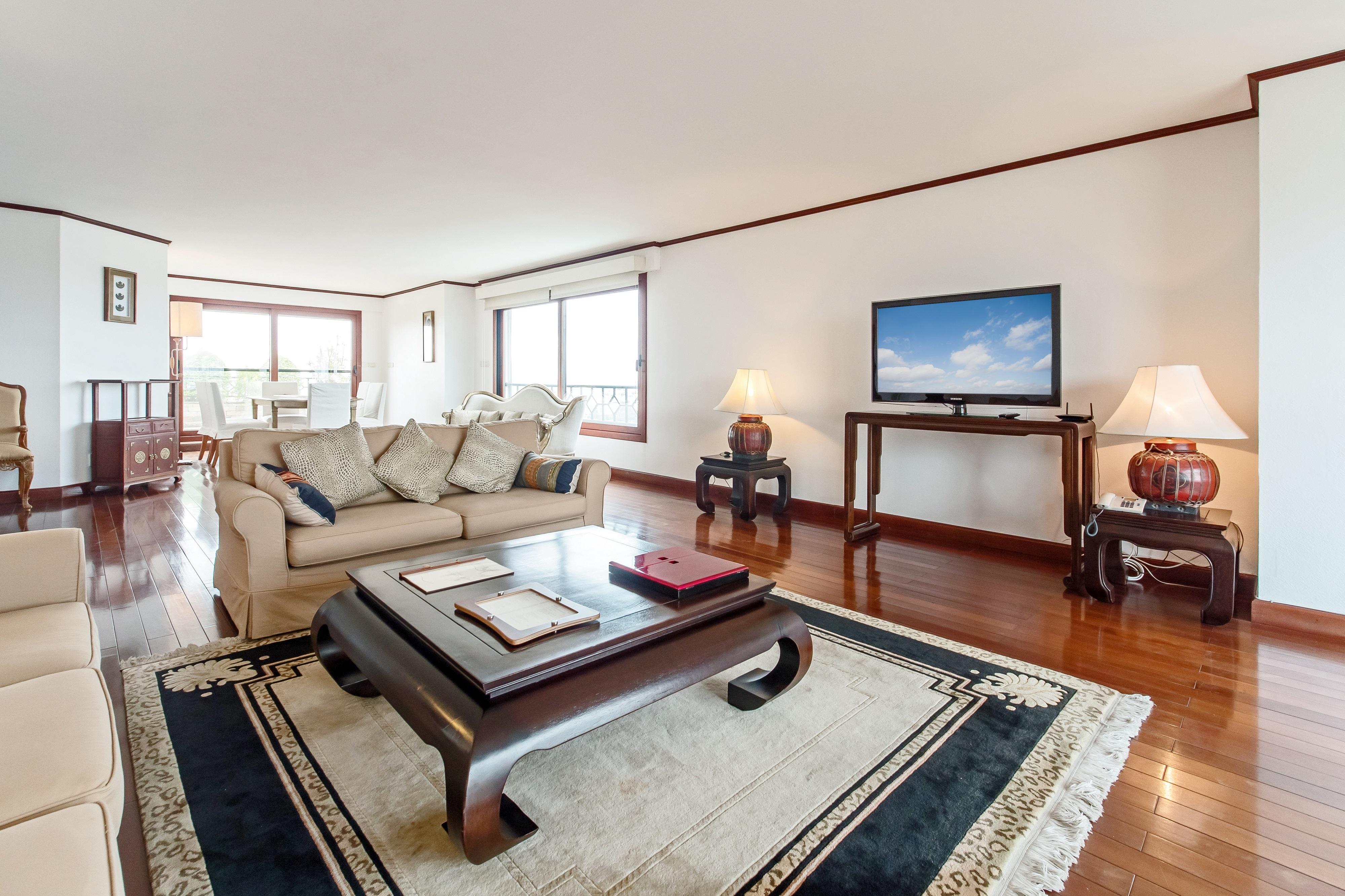 Saigon Domaine Luxury Residences Хошимин Екстериор снимка
