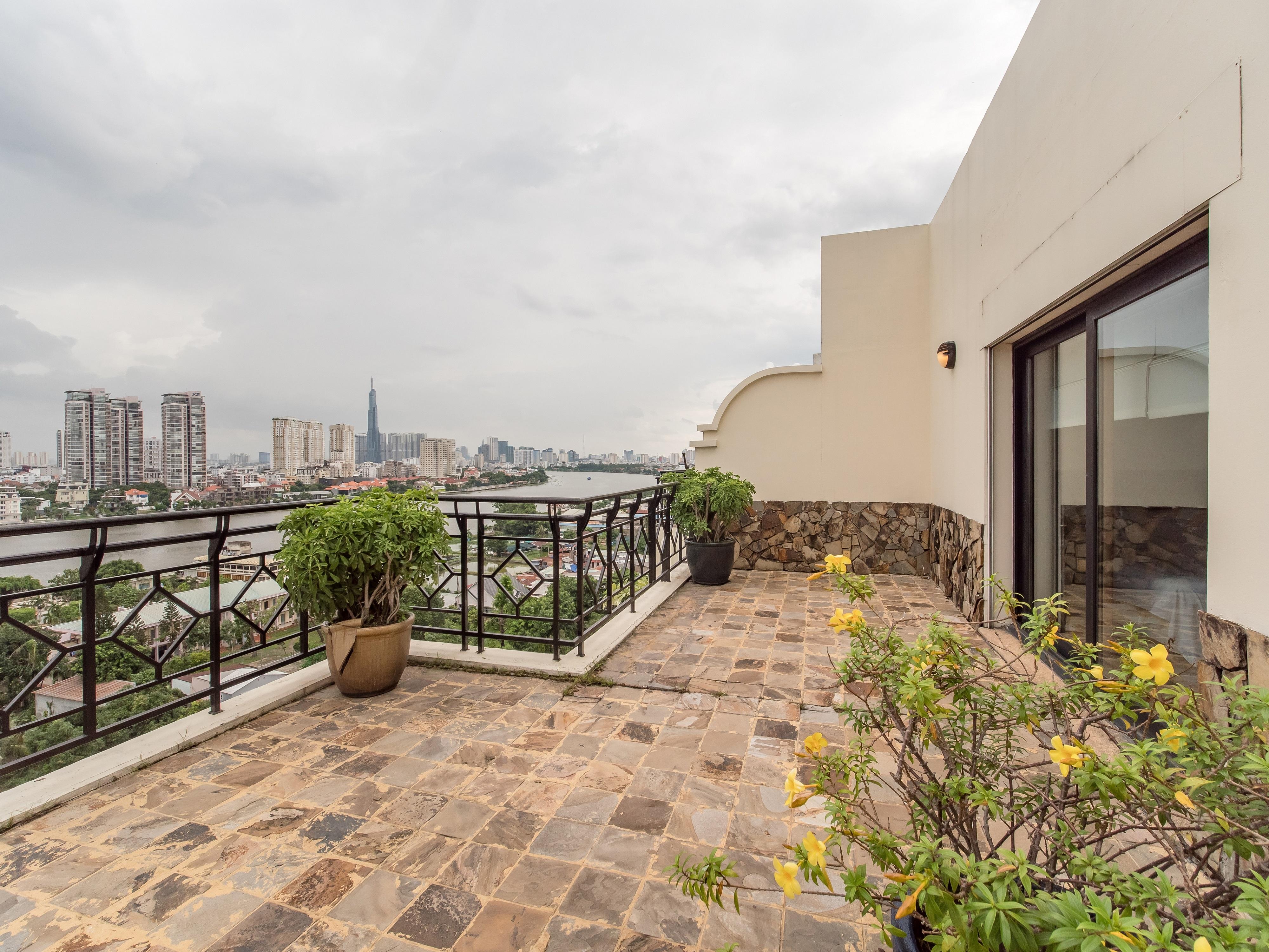 Saigon Domaine Luxury Residences Хошимин Екстериор снимка