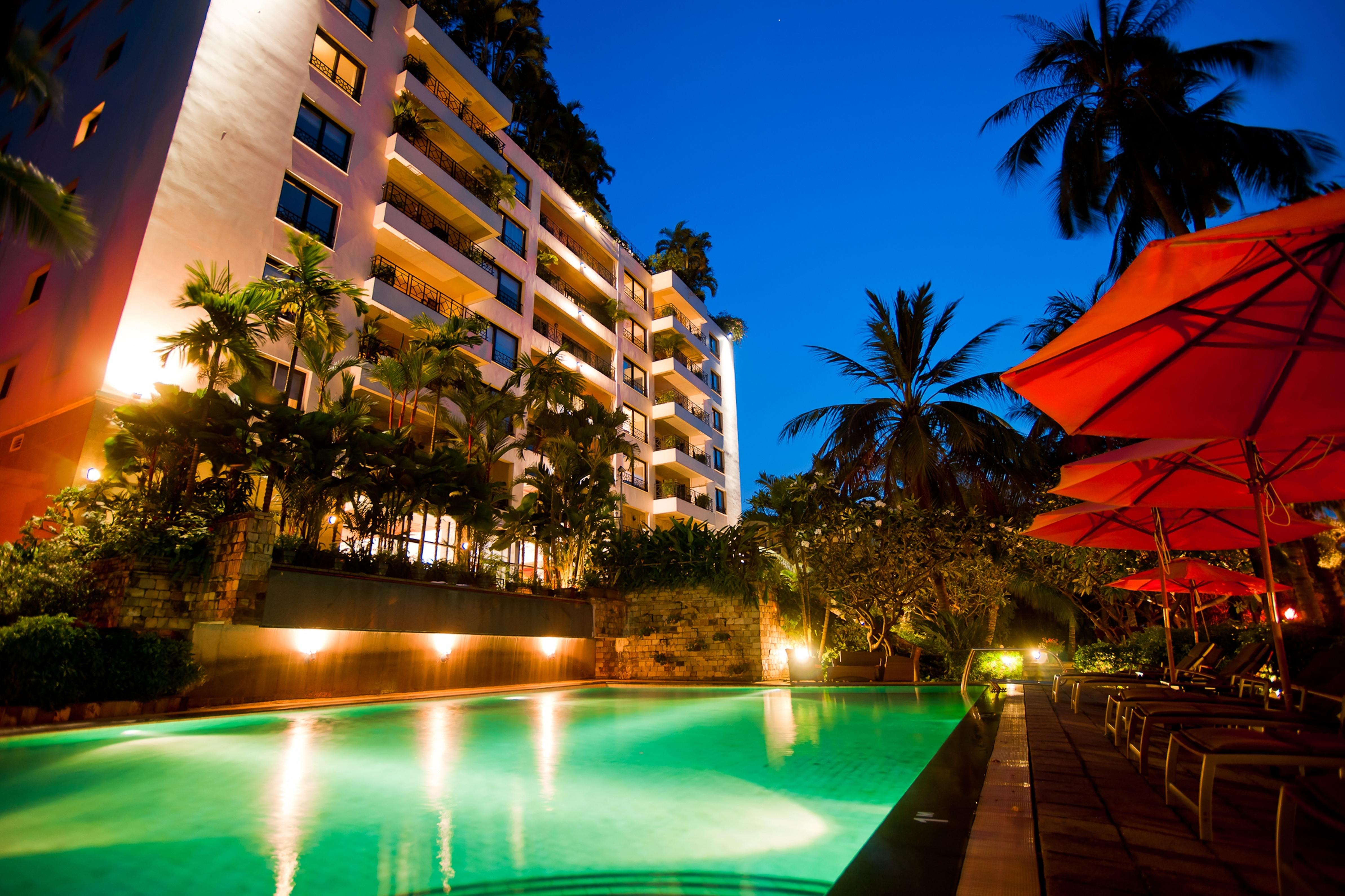 Saigon Domaine Luxury Residences Хошимин Екстериор снимка
