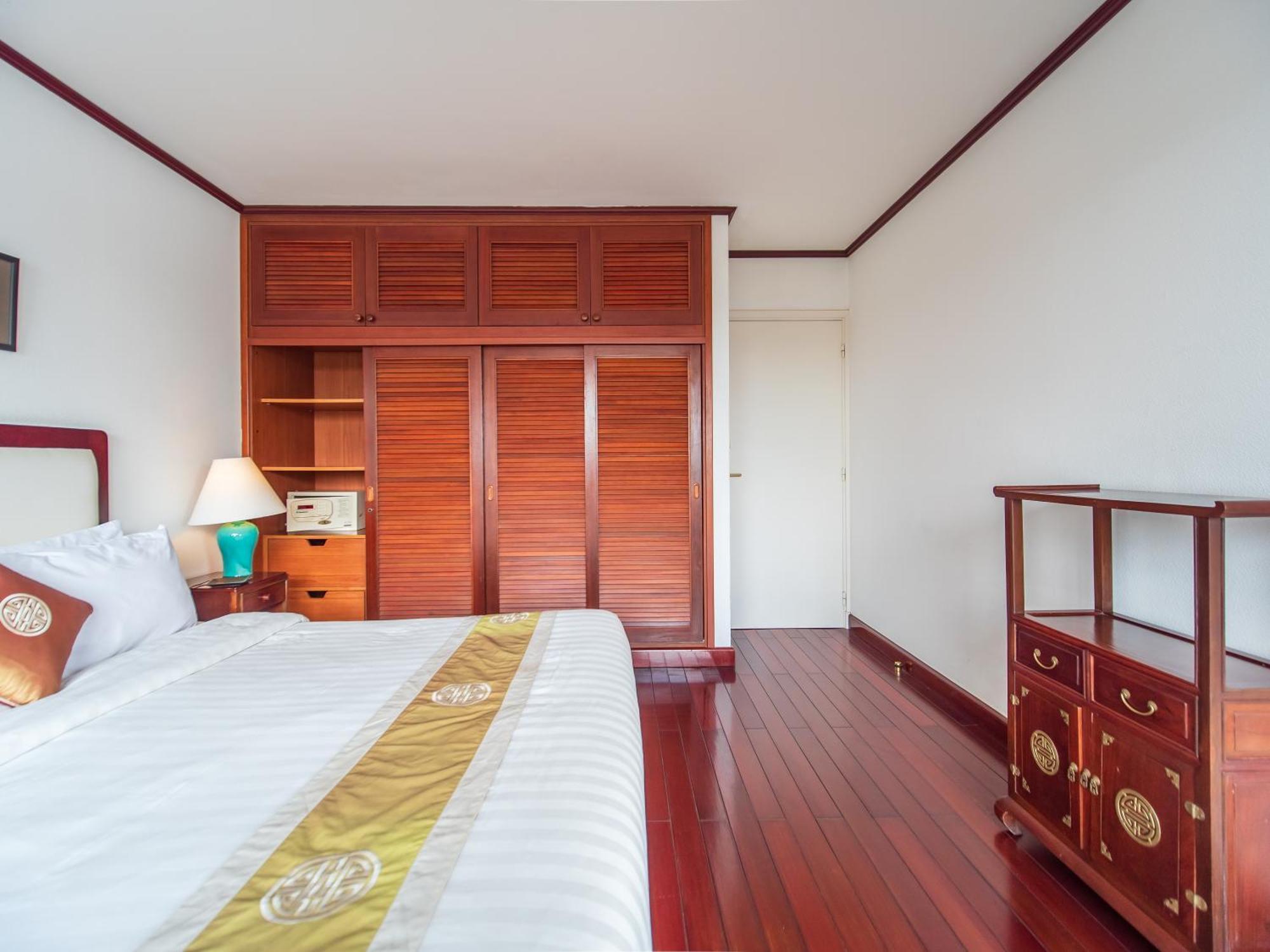 Saigon Domaine Luxury Residences Хошимин Екстериор снимка